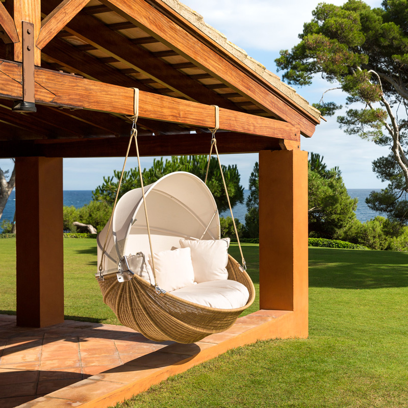 Jardin cour balançoire parasol couverture de toit balançoire