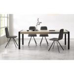 Oak_extensible_dining_table